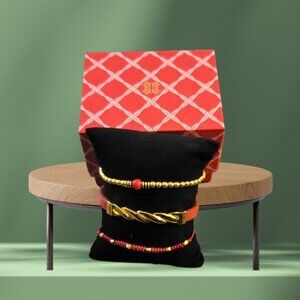 All about red Cuff Set